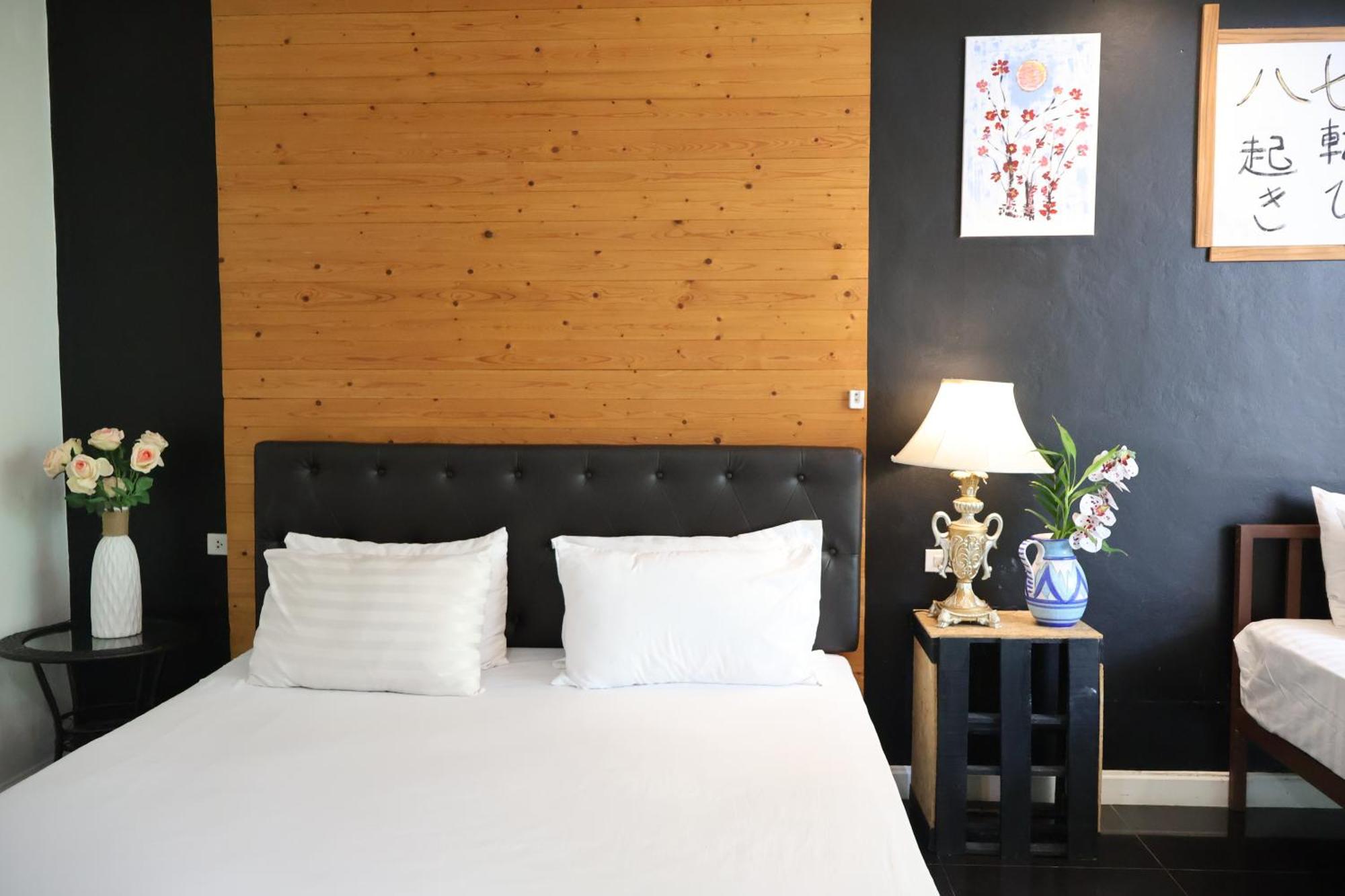 Hotel Eat N Sleep Phuket Exterior foto