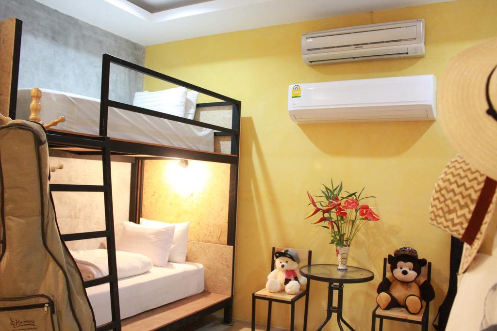 Hotel Eat N Sleep Phuket Exterior foto