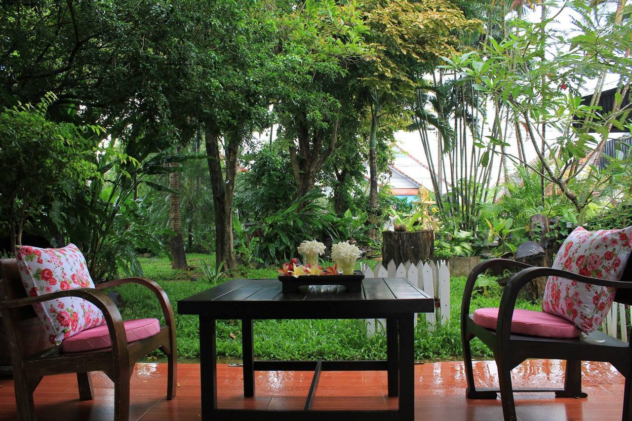 Hotel Eat N Sleep Phuket Exterior foto